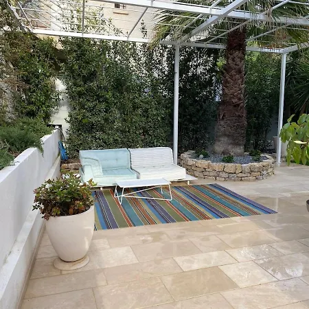 Charming Sea View With Pool וילה *