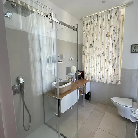 Charming Sea View With Pool וילה הייר